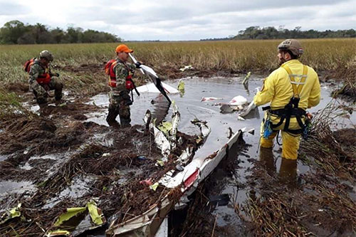 Concluyen trabajos de rescate en zona de accidente de avión en Paraguay